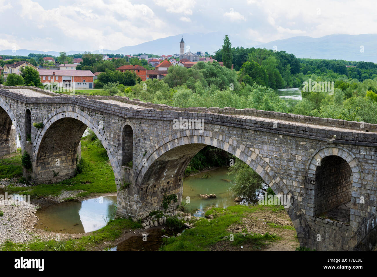 Le style ottoman Terzijski pont ou pont du tailleur, Gjakova, Kosovo Banque D'Images