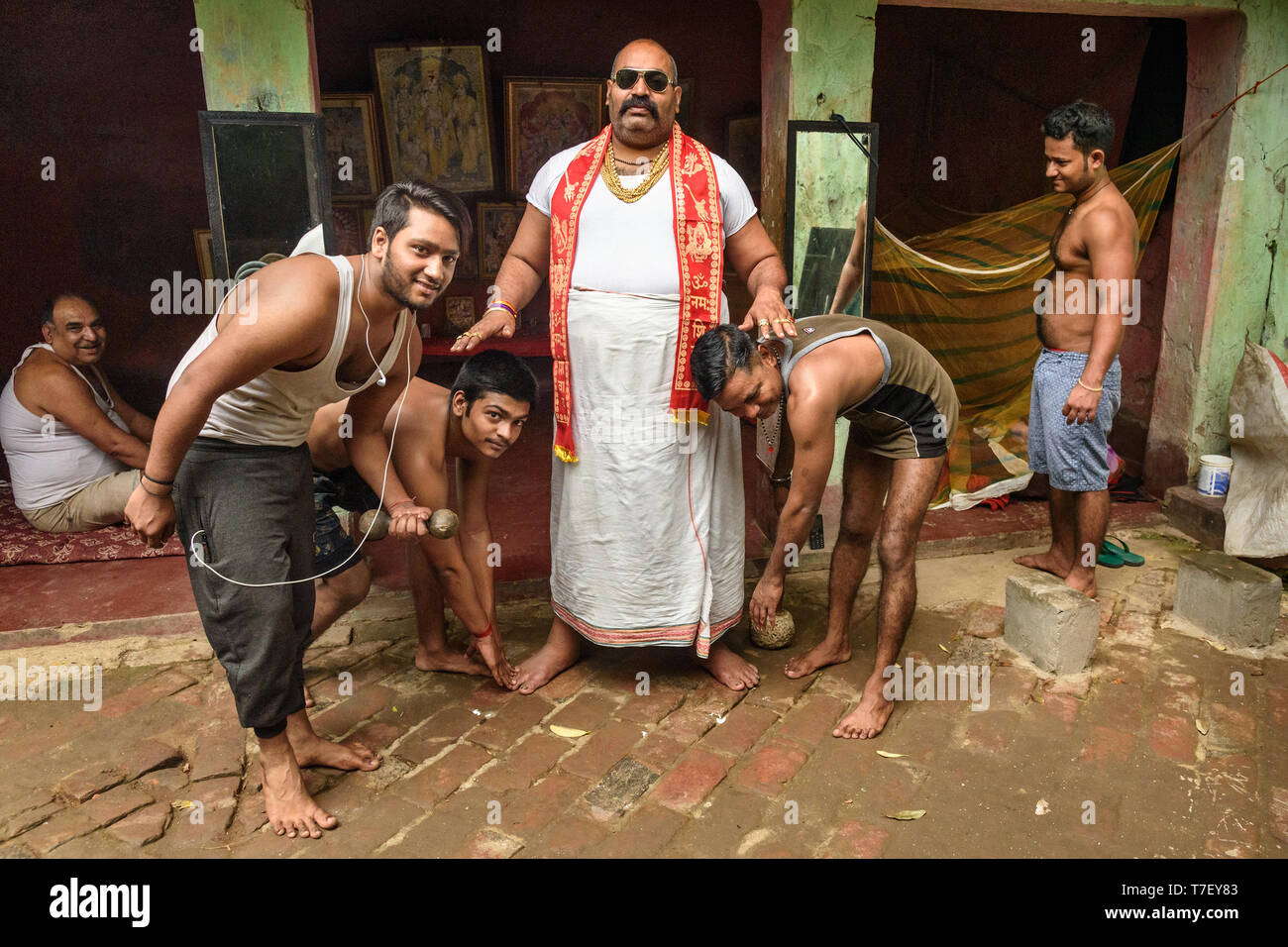 Kolkata, Inde - 14 mars 2019 : lutteurs Kushti trainining akhara dans tous les jours après. Ou Kushti Pehlwani est une forme traditionnelle de la lutte en Inde. Banque D'Images
