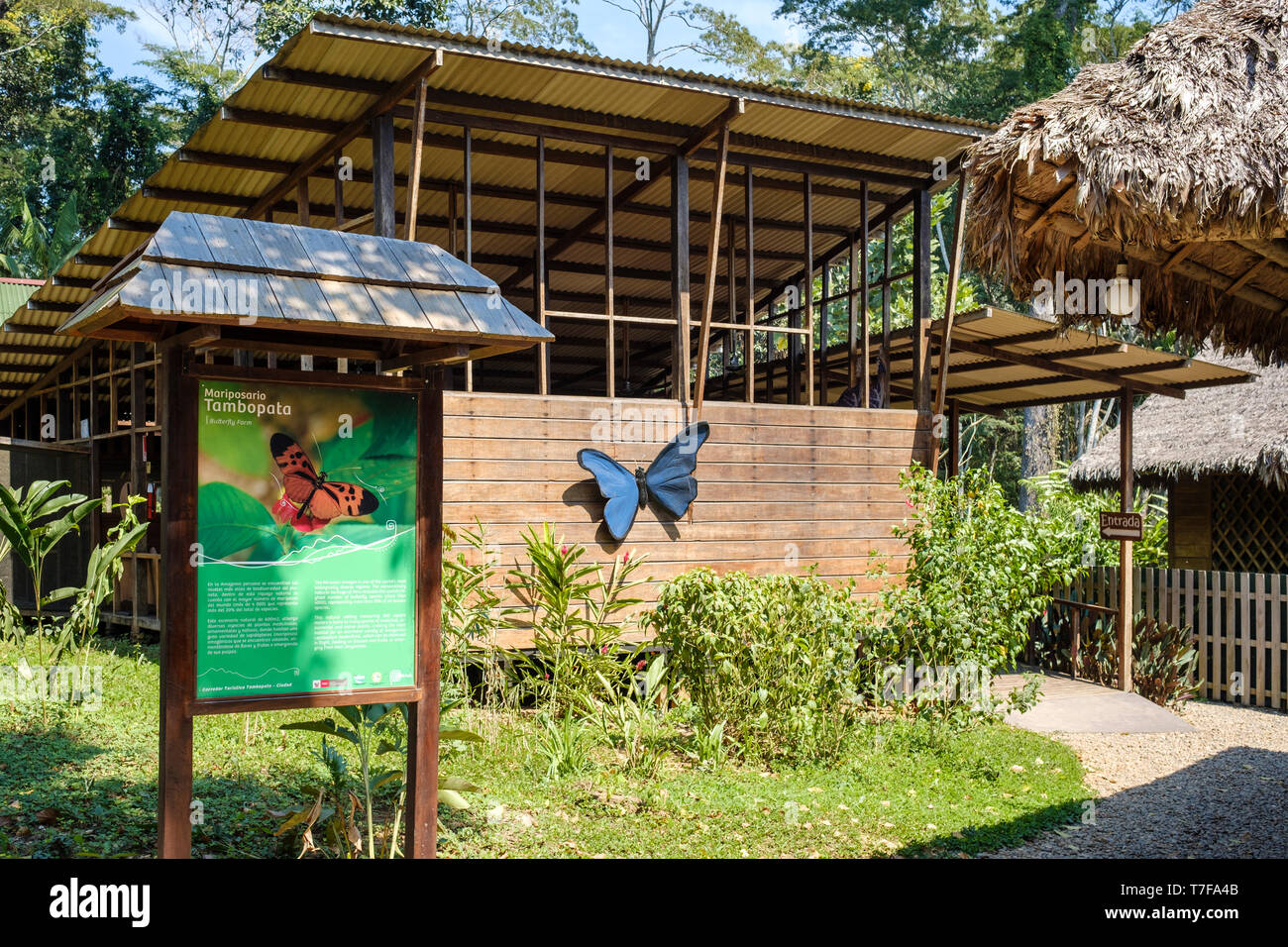 Mariposario (ou ferme aux papillons) entrée principale de Tambopata dans Puerto Maldonado, Amazonie, Pérou Banque D'Images