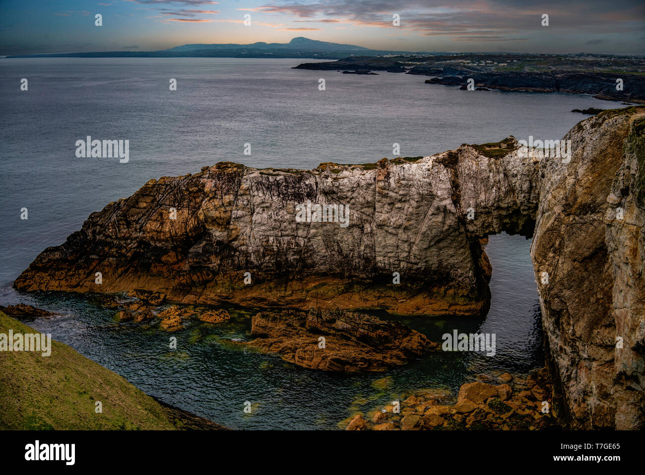 L'écran noir, Rhoscolyn, Anglesey. Banque D'Images