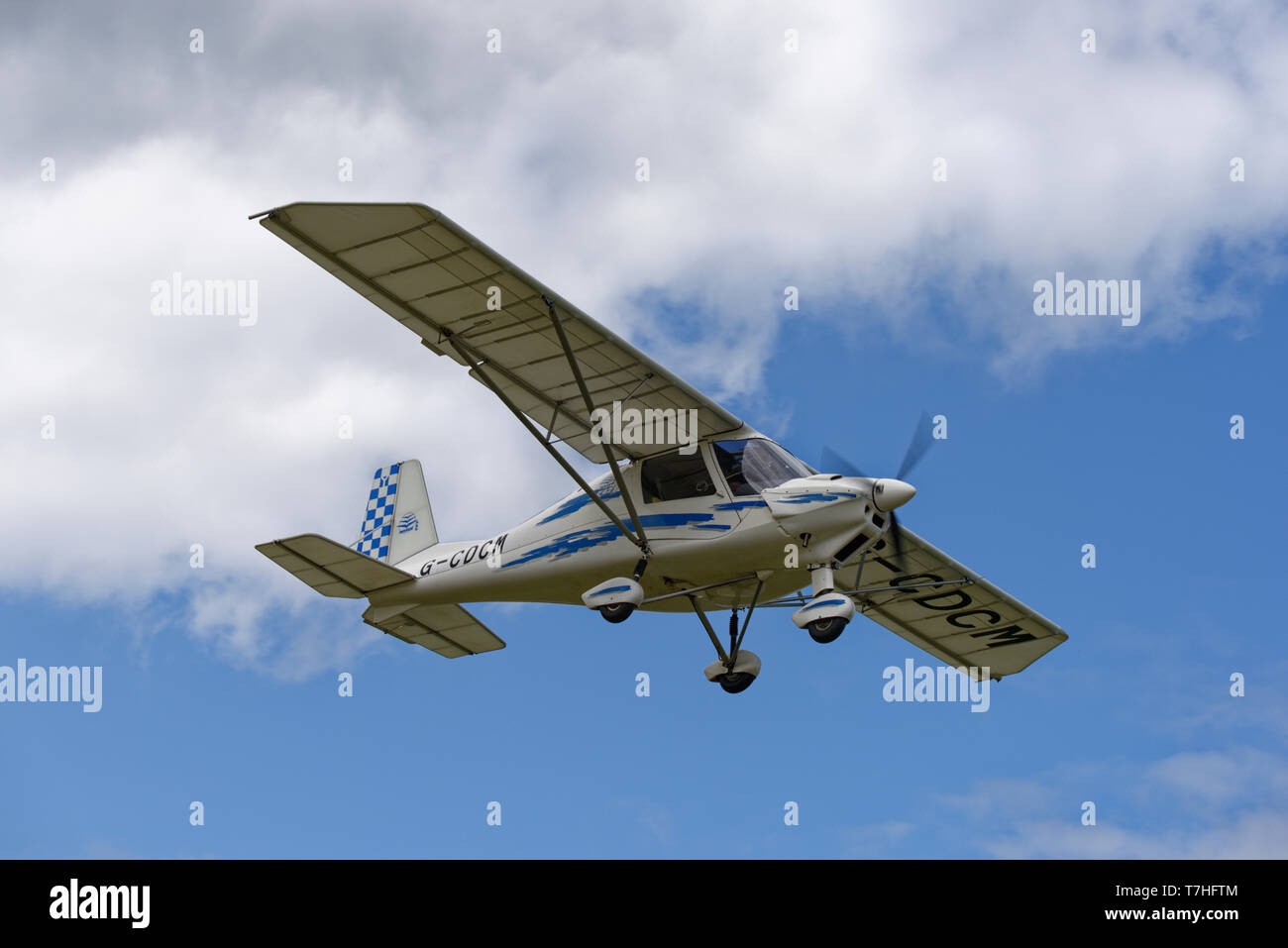 G-CDCM Ikarus C42 Kit Ulm avion entrée en terre à l'Aérodrome de Popham au printemps fly-in Banque D'Images