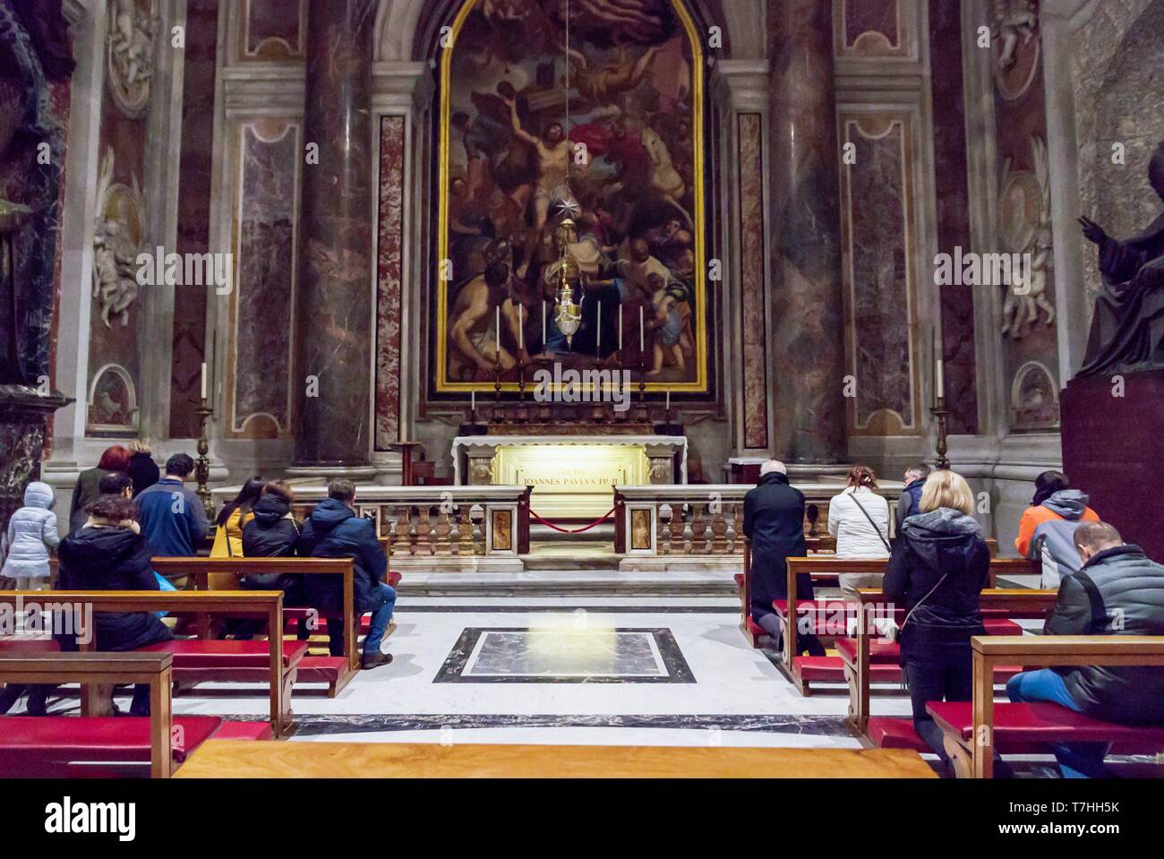 Tombe de john paul ii Banque de photographies et d'images à haute  résolution - Alamy