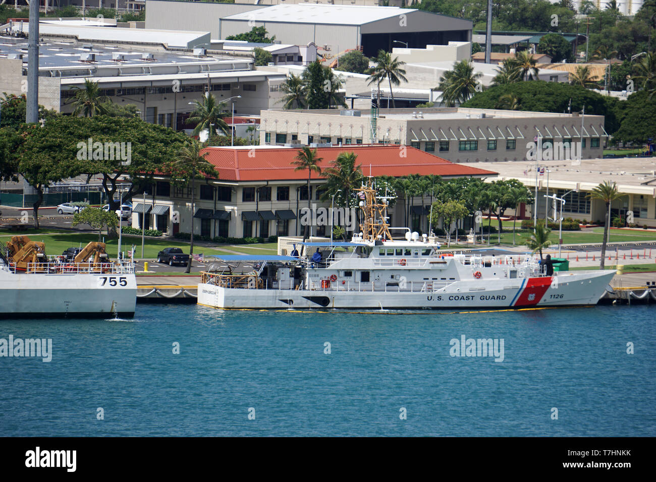 La Garde côtière canadienne à quai dans le port de Honolulu Banque D'Images