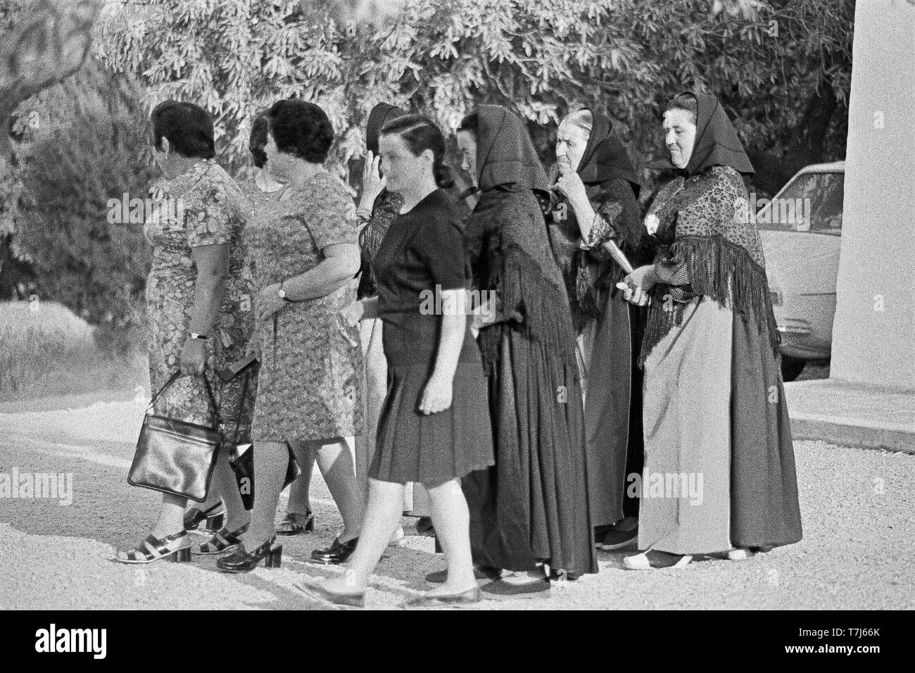 Groupe de femmes à Ibiza, 70. Costume typique. Banque D'Images