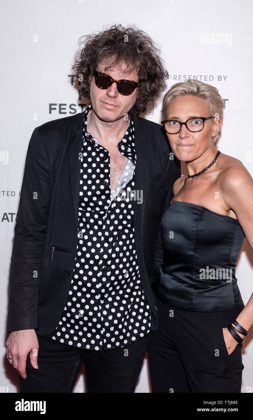 New York, États-Unis. 06Th Mai, 2019. John W. Walter et Vanessa Gould assister à la "Il faut un fou' premiere pendant 2019 Tribeca Film Festival au Théâtre Stella Artois, Manhattan Crédit : Sam Aronov/Pacific Press/Alamy Live News Banque D'Images
