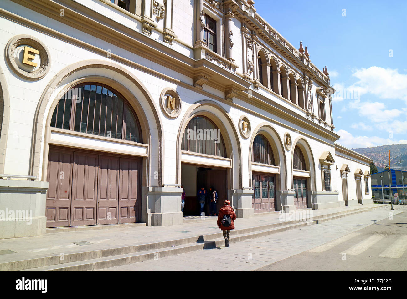 L'Ancienne Gare Centrale de La Paz est aujourd'hui le Mi Teleferico gare du téléphérique au centre-ville de La Paz, Bolivie Banque D'Images