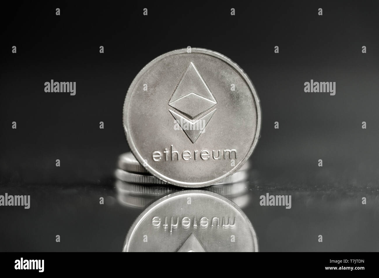 Pièce d'argent Ethereum, Blockchain Cryptocurrency concept, Ethereum news Banque D'Images