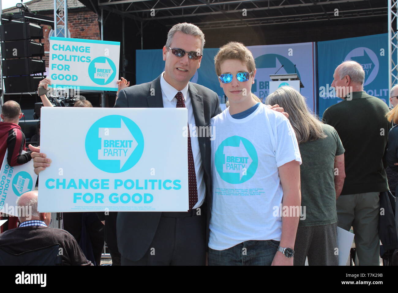 Nathan Gill participant à la partie Brexit rally à Chester Banque D'Images