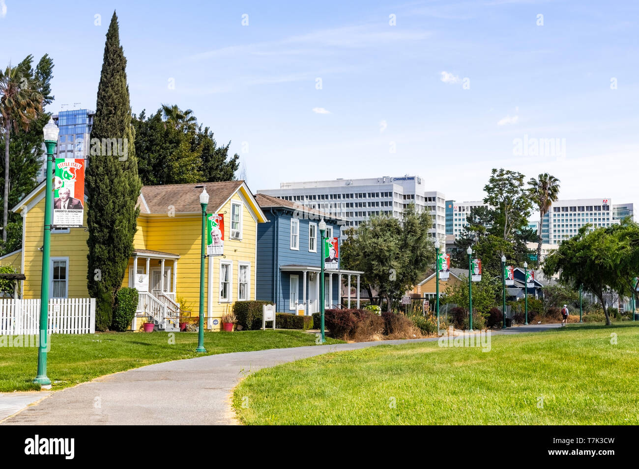 5 mai 2019 San Jose / CA / USA - San Jose's centre-ville vu depuis le quartier de la Petite Italie sur une journée de printemps ensoleillée ; Silicon Valley, Califo Banque D'Images