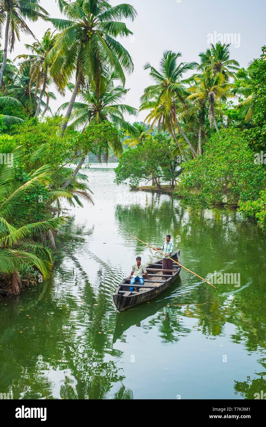 L'Inde, Etat du Kerala, district de Kollam, Munroe island ou Munroturuttu, Inland Island au confluent de la Rivière du lac Ashtamudi et Kallada, backwaters (lagunes et canaux réseaux) Banque D'Images