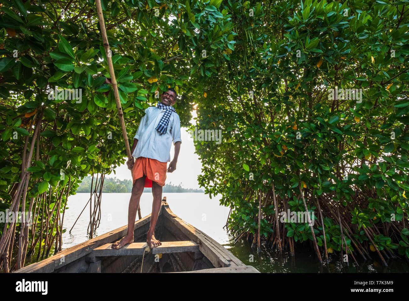 L'Inde, Etat du Kerala, district de Kollam, Munroe island ou Munroturuttu, Inland Island au confluent de la Rivière du lac Ashtamudi et Kallada, backwaters (lagunes et canaux réseaux) visites en bateau Banque D'Images