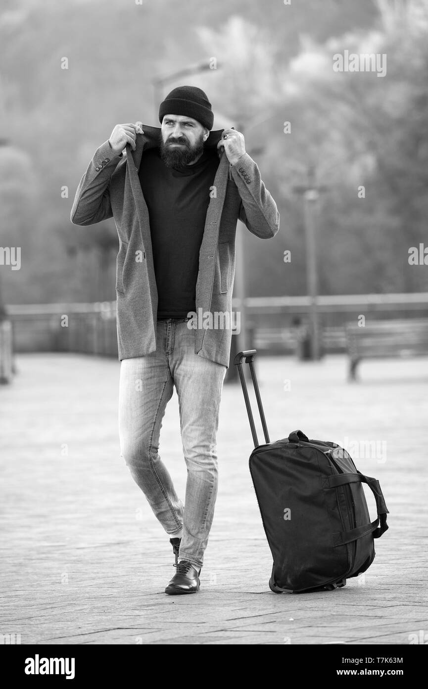 Hipster Caucasienne Brutal Avec Moustache Coiffure Homme