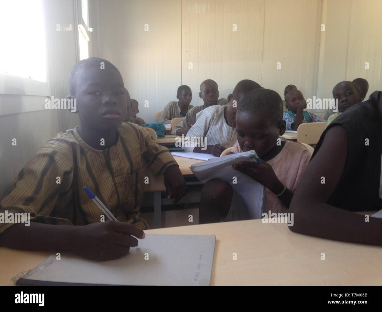 Les enfants sauvés de Boko Haram qui fréquentent l'école en ville centre PDI à Maiduguri Banque D'Images