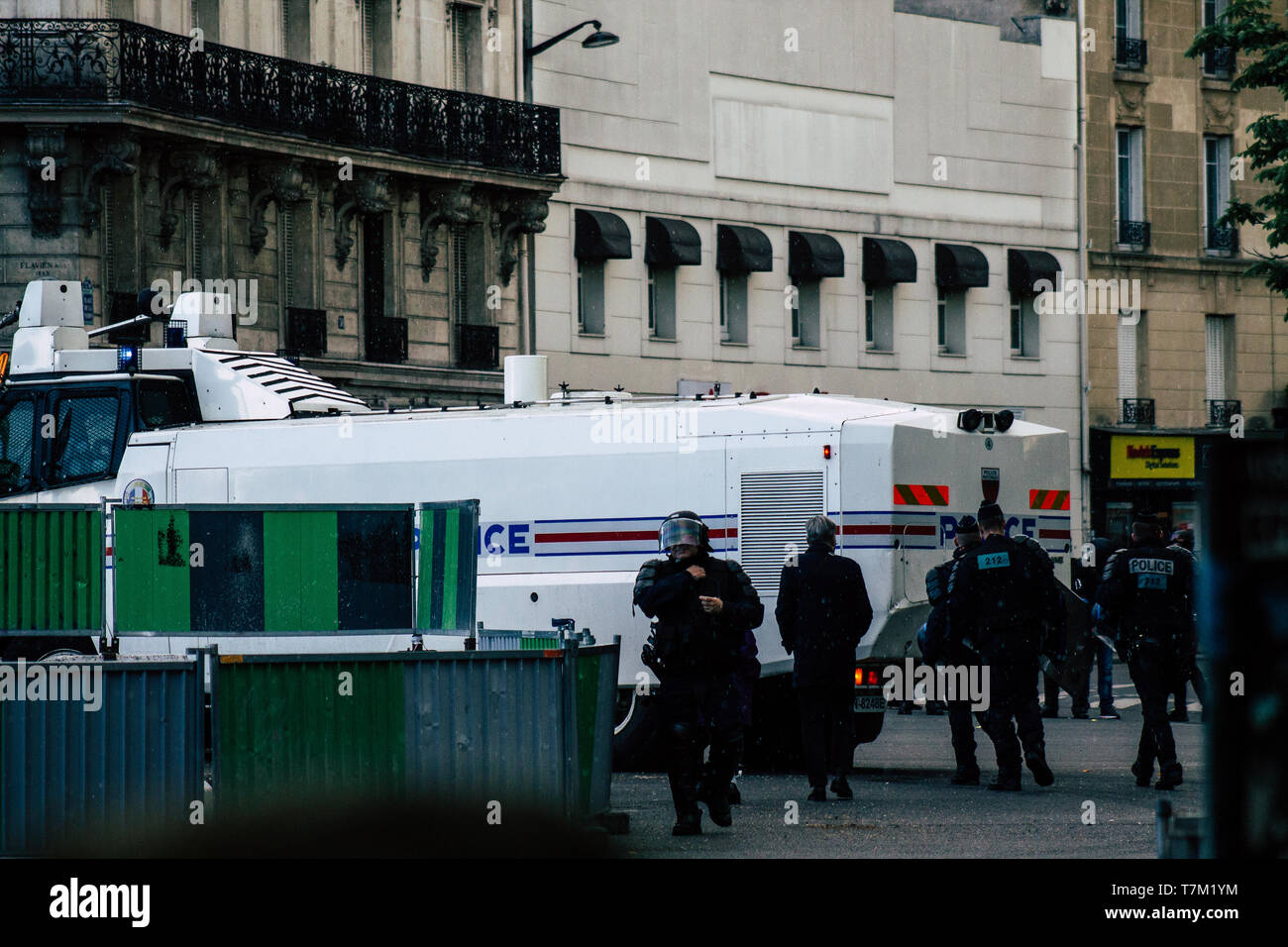 Paris France le 04 mai 2019 Vue sur les voitures de la Police nationale française à l'intervention pendant les protestations de la Yellow Jackets Banque D'Images