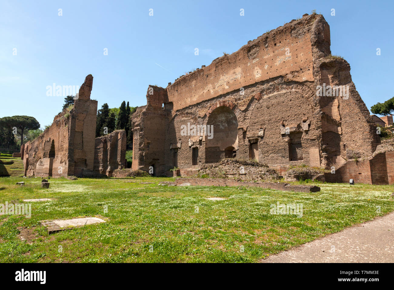 caracalla-spa-ruins-banque-de-photographies-et-d-images-haute