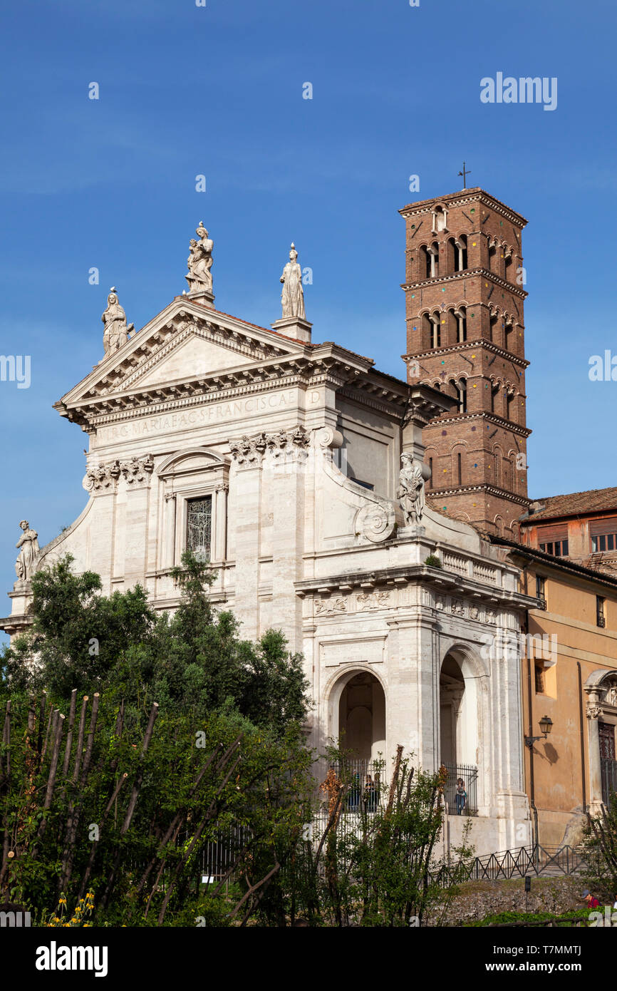 Santa Francesca Romana, précédemment connu sous le nom de Santa Maria Nova vue du Forum Romain ou Forum Romanum, (Italien : Foro Romano) Rome, Italie Banque D'Images