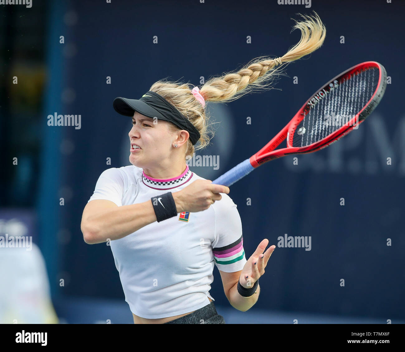 La joueuse de tennis canadienne Eugénie Bouchard jouant forehand tourné au  cours de Dubai Tennis Championships 2019, Dubaï, Émirats Arabes Unis Photo  Stock - Alamy