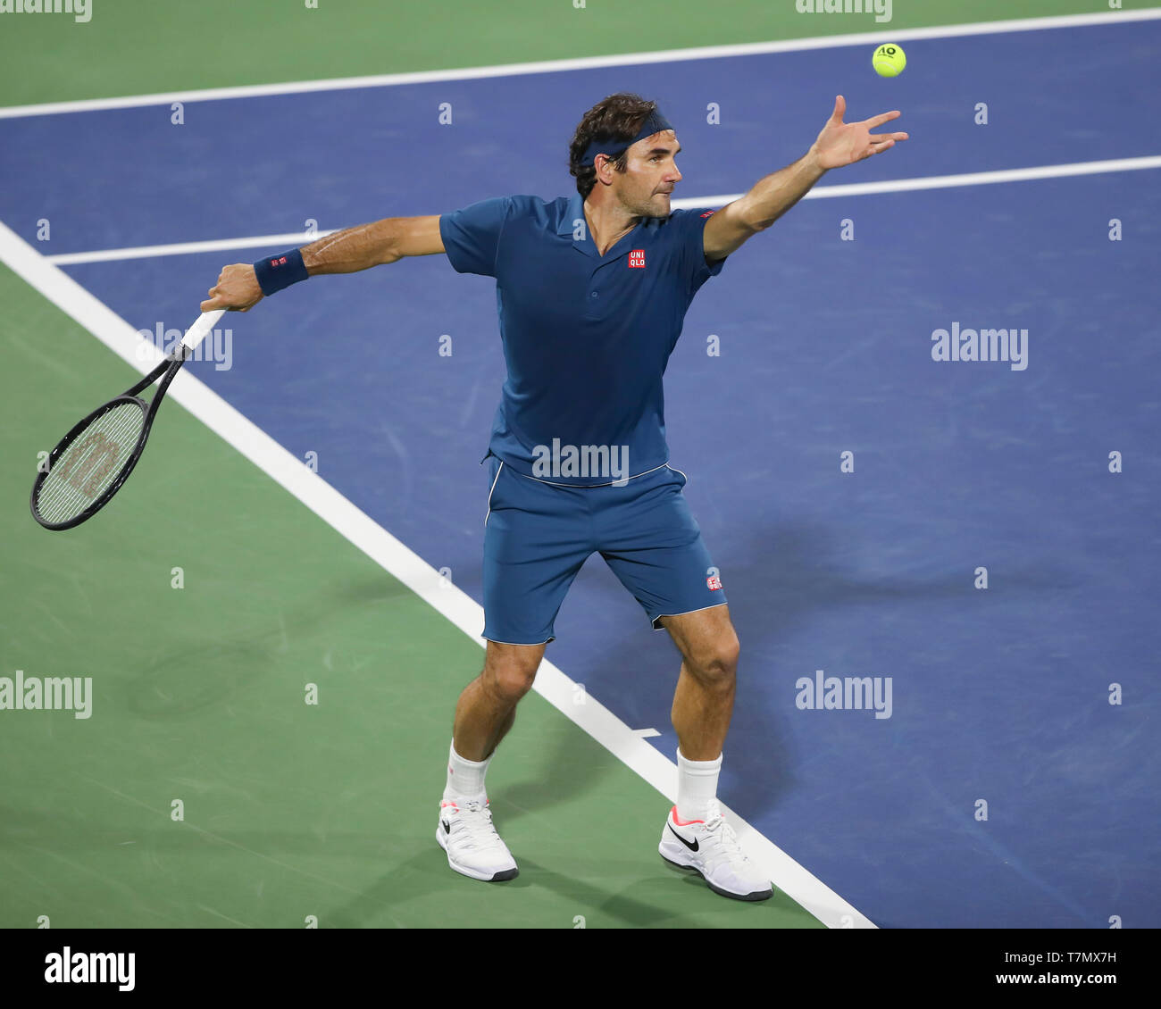 Le joueur de tennis suisse Roger Federer en poste au cours de Dubai Tennis Championships 2019, Dubaï, Émirats Arabes Unis Banque D'Images