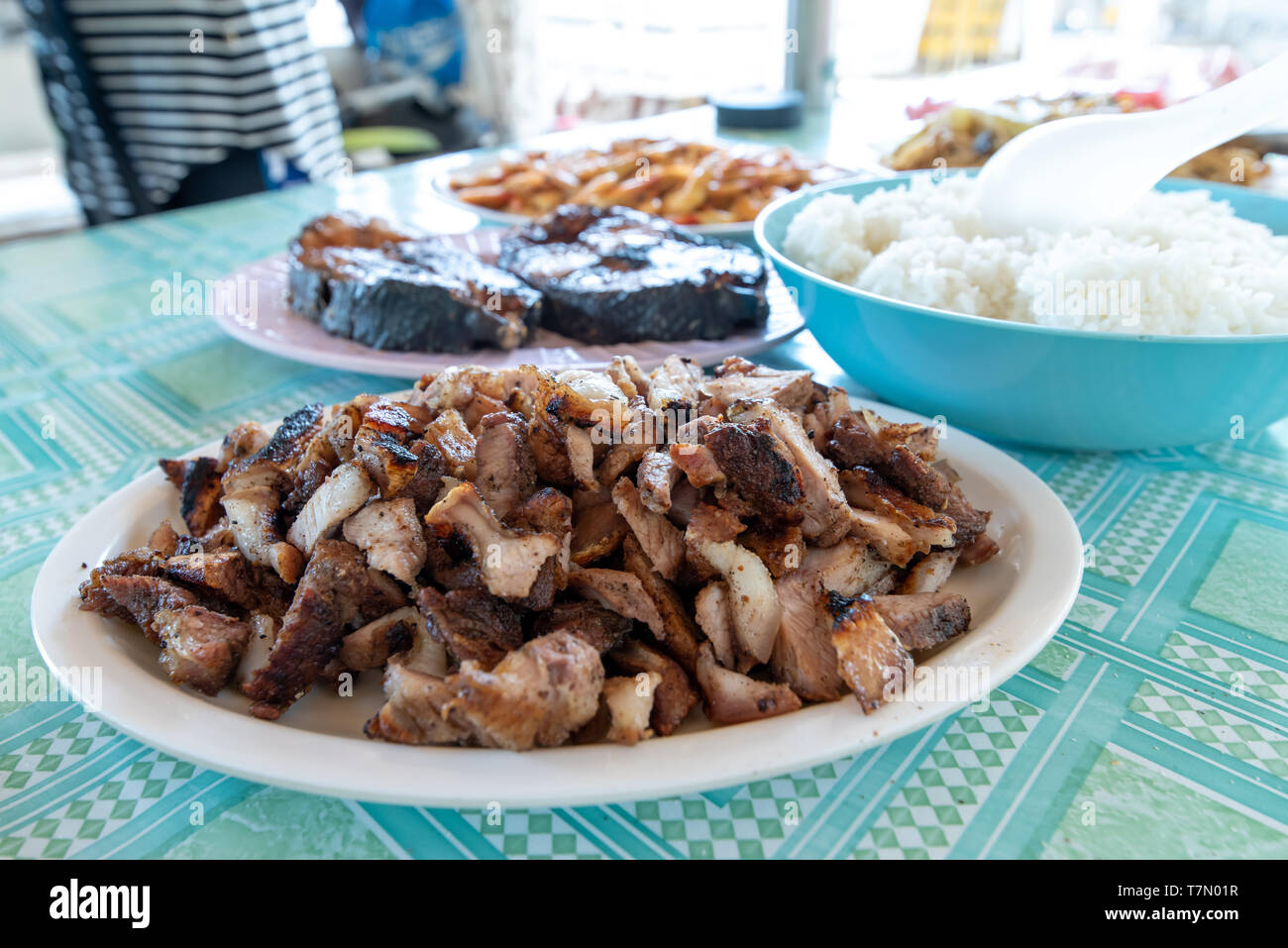 Nourriture Philippine populaires - Fourche grillé sur la table Banque D'Images