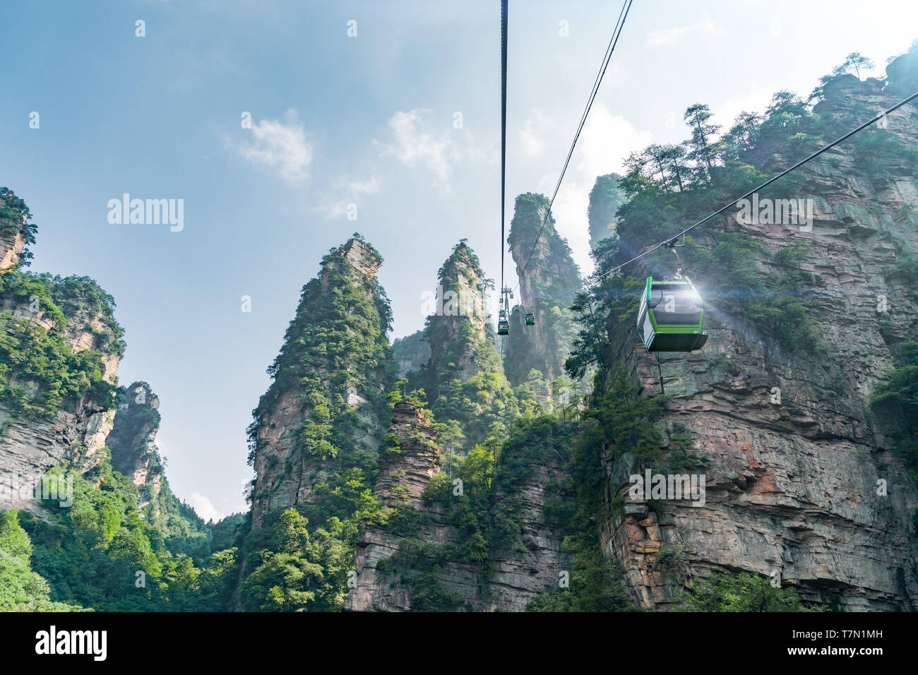 Un téléphérique jusqu'à Huangshizhai scenic area dans Zhangjiajie National Forest Park Banque D'Images