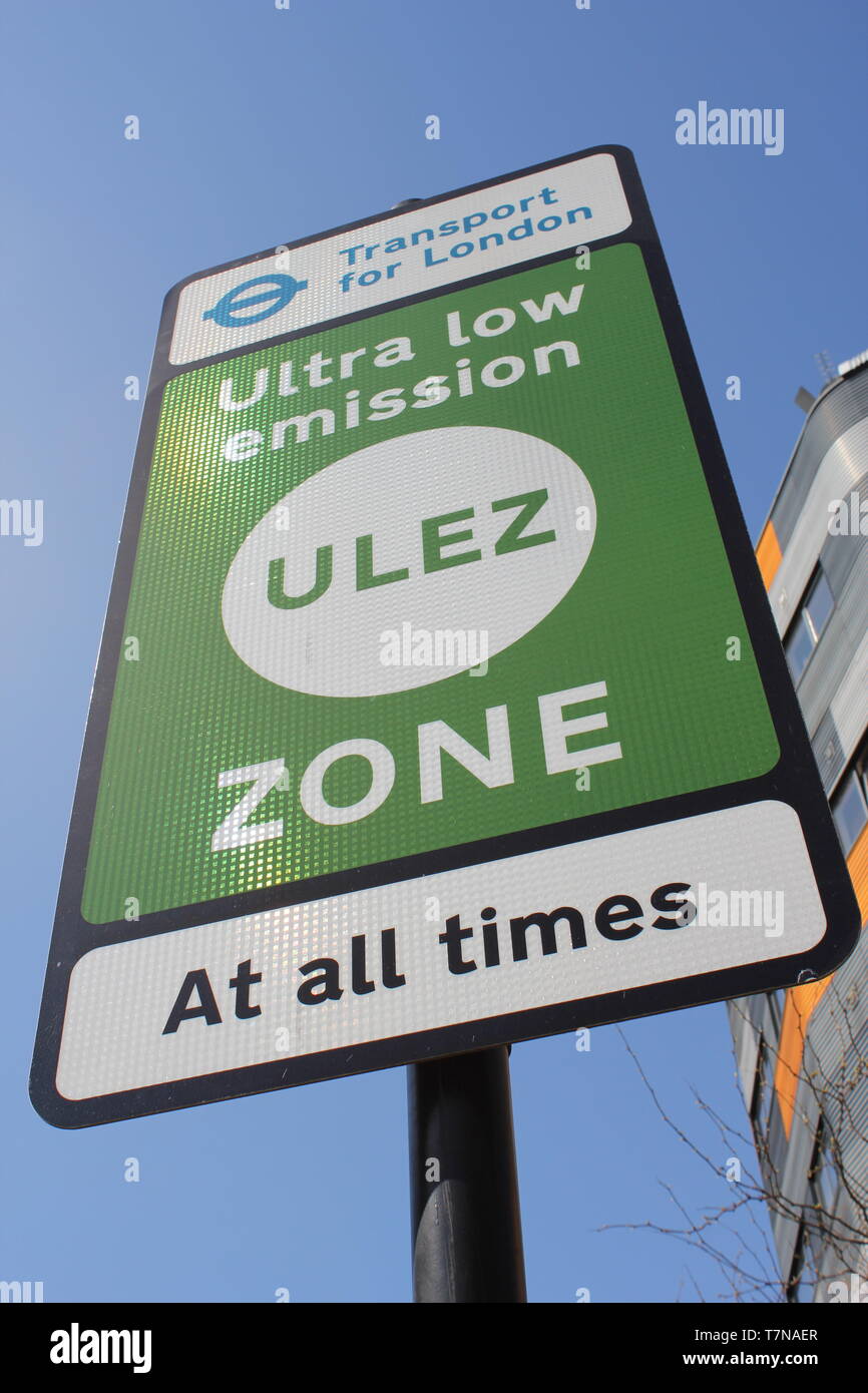 ULEZ Stock London, UK - 9 Avril 2019 : ULEZ (Ultra low emission zone) Londres préparer pour Ultra Low Emission Zone (ULEZ) avertissement le centre de Londres. Banque D'Images