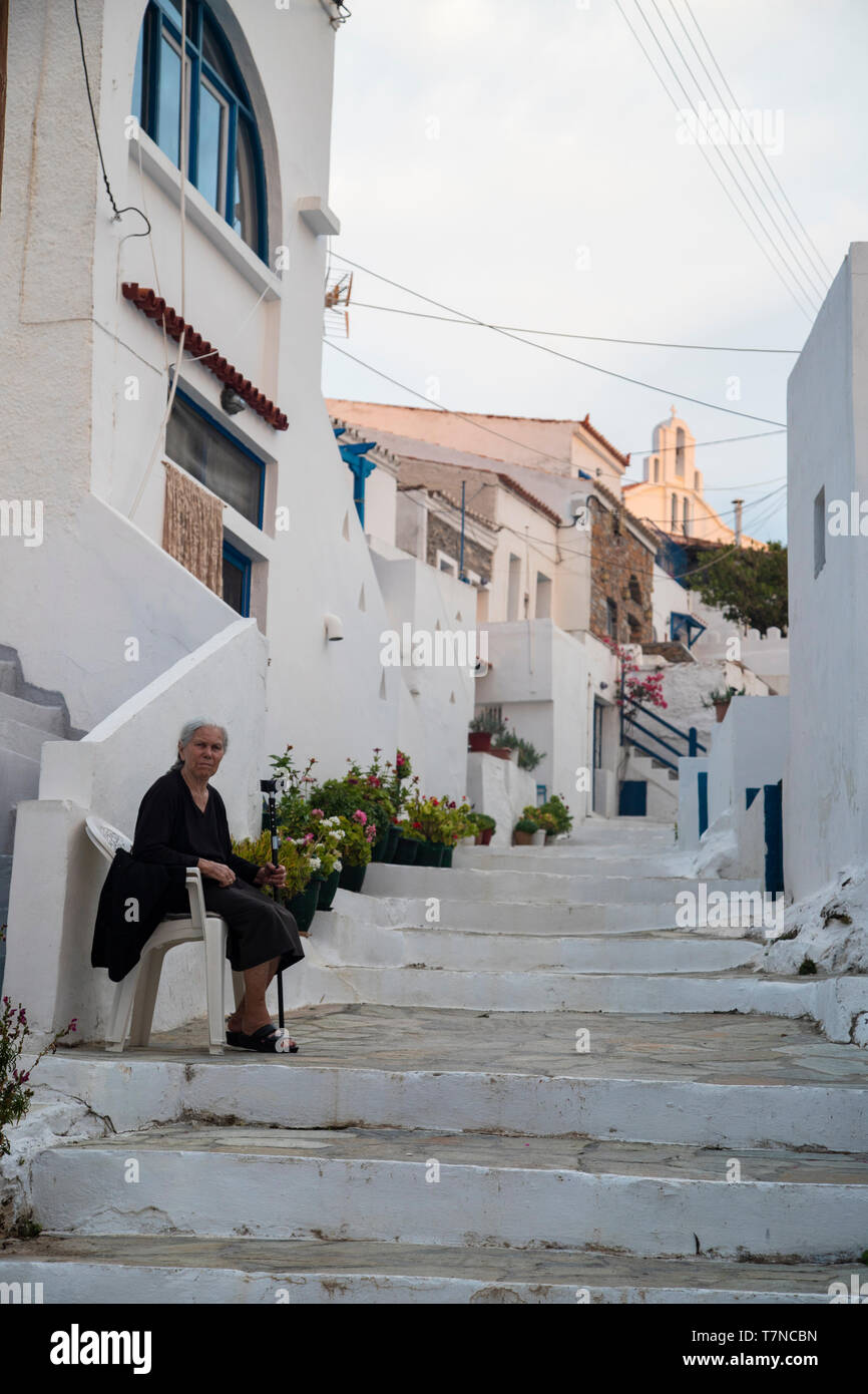 La Grèce, Îles Cyclades, Kythnos, Dryopida ville historique Banque D'Images