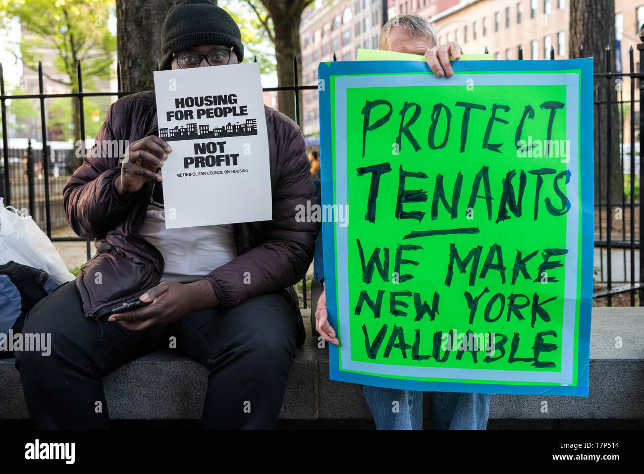 New York, États-Unis. 07Th Mai, 2019. Les locataires se sont ralliés à la NYC Louer Lignes directrices réunion du Conseil au cours de la Cooper Union à Manhattan. Les locataires, les militants et les organisateurs communautaires ont exigé plus d'augmentations de loyer pour les locataires à louer appartements-stabilisées. Crédit : La Société Holtermann-Gorden/Pacific Press/Alamy Live News Banque D'Images