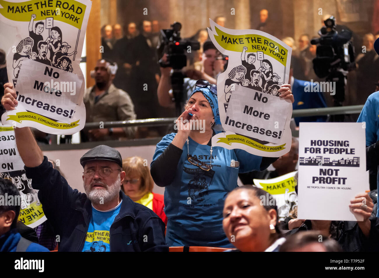 New York, États-Unis. 07Th Mai, 2019. Les locataires se sont ralliés à la NYC Louer Lignes directrices réunion du Conseil au cours de la Cooper Union à Manhattan. Les locataires, les militants et les organisateurs communautaires ont exigé plus d'augmentations de loyer pour les locataires à louer appartements-stabilisées. Crédit : La Société Holtermann-Gorden/Pacific Press/Alamy Live News Banque D'Images