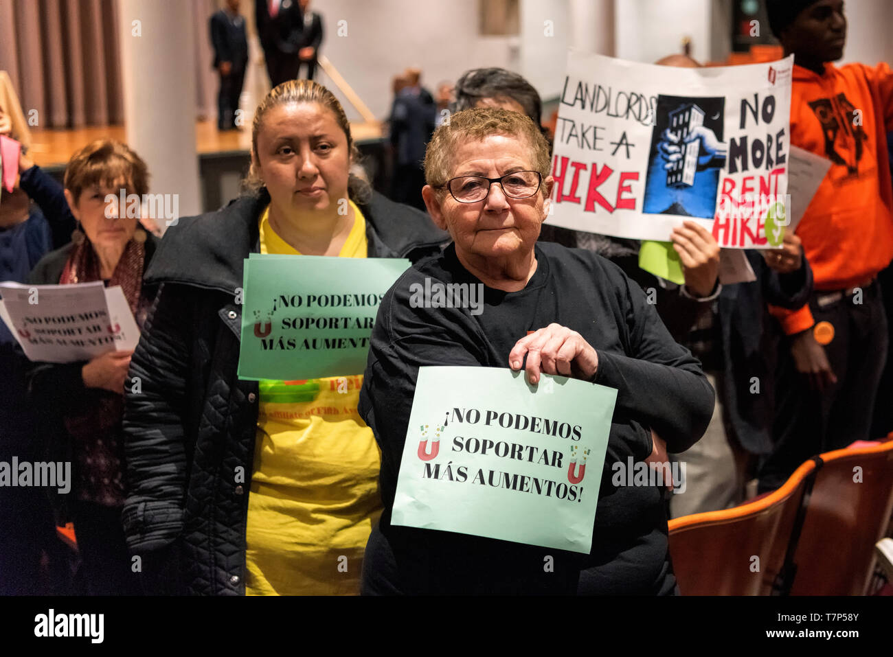 New York, États-Unis. 07Th Mai, 2019. Les locataires se sont ralliés à la NYC Louer Lignes directrices réunion du Conseil au cours de la Cooper Union à Manhattan. Les locataires, les militants et les organisateurs communautaires ont exigé plus d'augmentations de loyer pour les locataires à louer appartements-stabilisées. Crédit : La Société Holtermann-Gorden/Pacific Press/Alamy Live News Banque D'Images