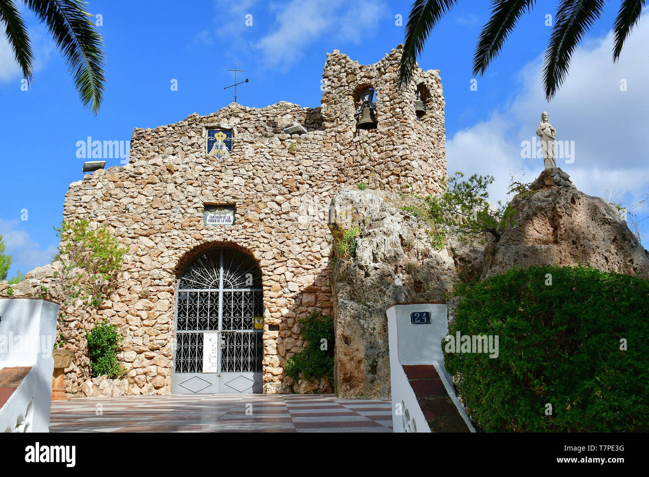Ermita de la virgen de la peña Banque de photographies et d’images à haute résolution Alamy Ermita de la virgen de la peña Banque de photographies et d’images à haute résolution Alamy
