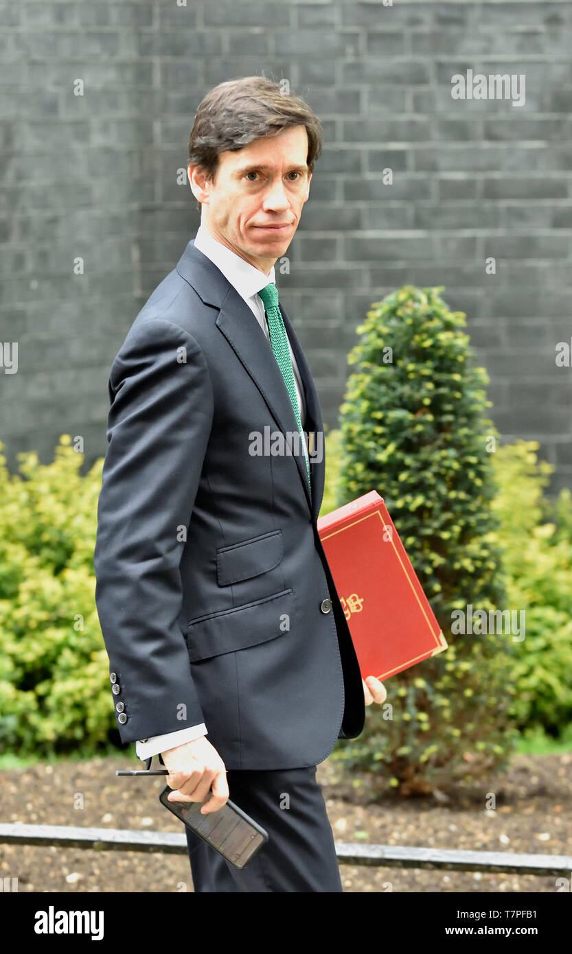 Rory Stewart MP (Con : Penrith et la frontière) quitter son fiirst Réunion du Cabinet en tant que nouveau secrétaire d'État au Développement International, à Downing S Banque D'Images