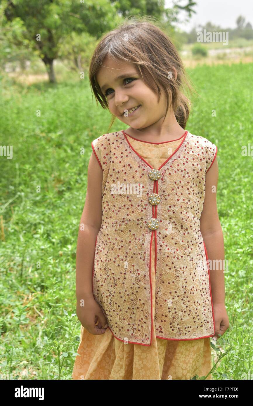 Joli Bebe Fille Photo Stock Alamy Joli Bebe Fille Photo Stock Alamy