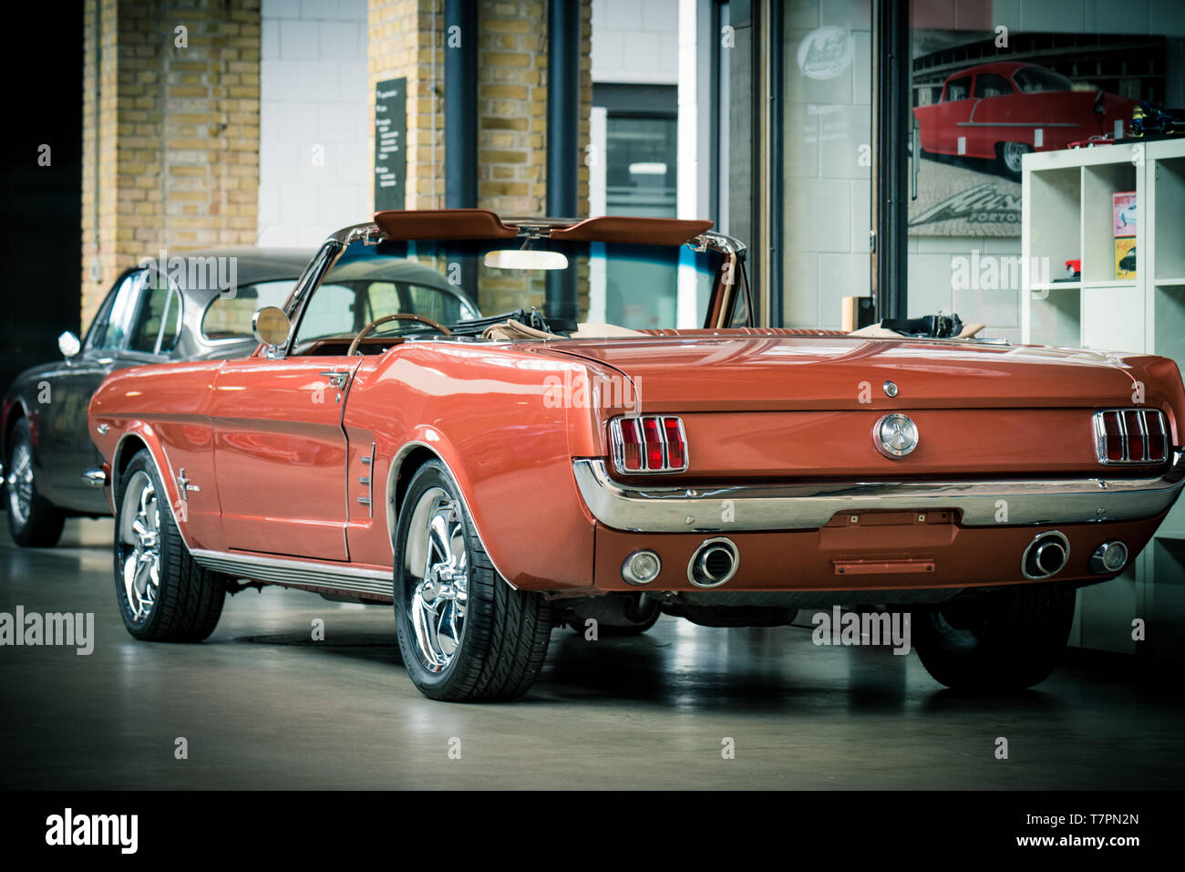 Ford Mustang cabriolet en parfait état original, la meilleure voiture pour l'amateur de muscle ancien Banque D'Images
