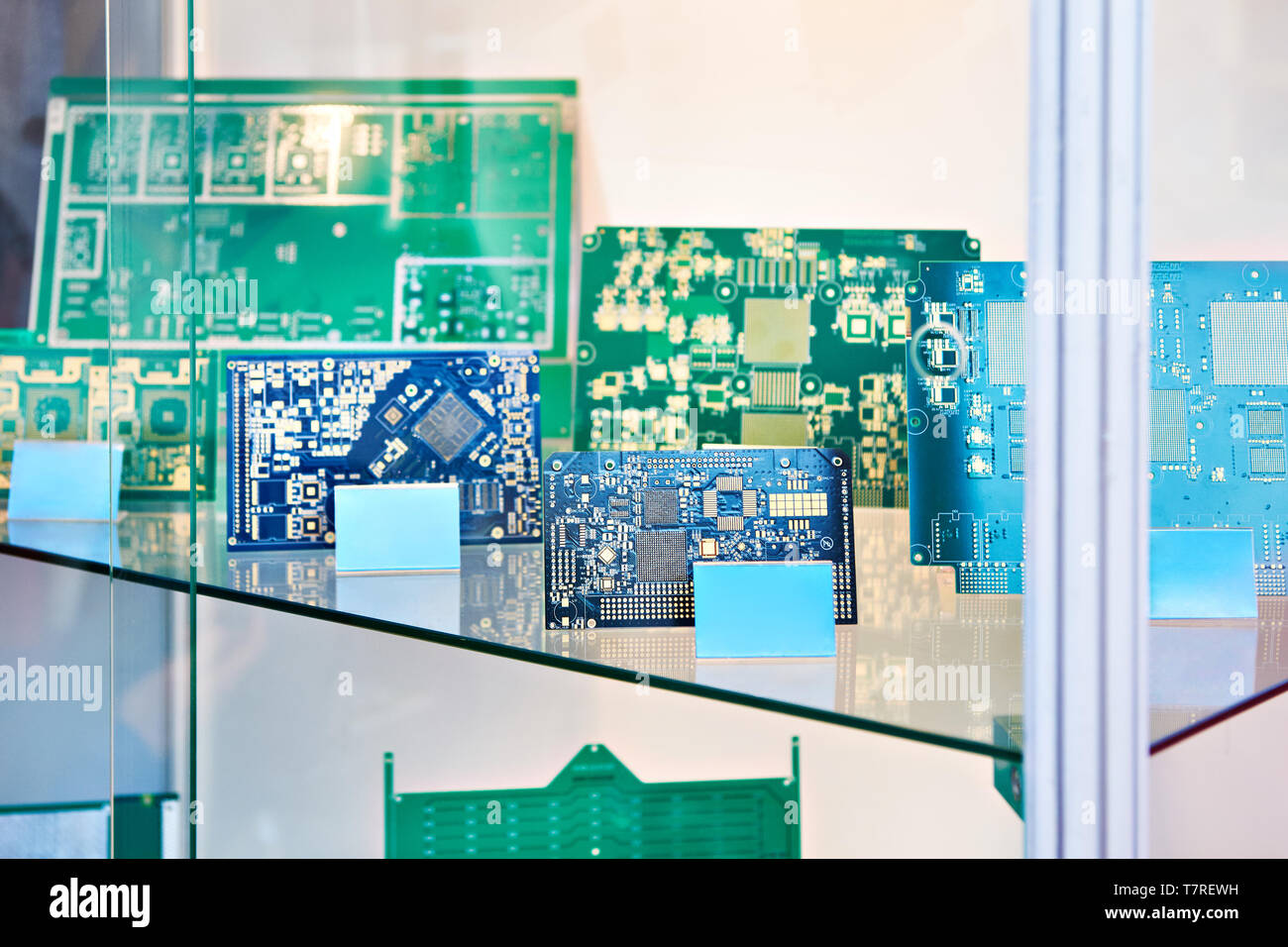 Pour préformes cartes de circuits électroniques dans la boutique Banque D'Images