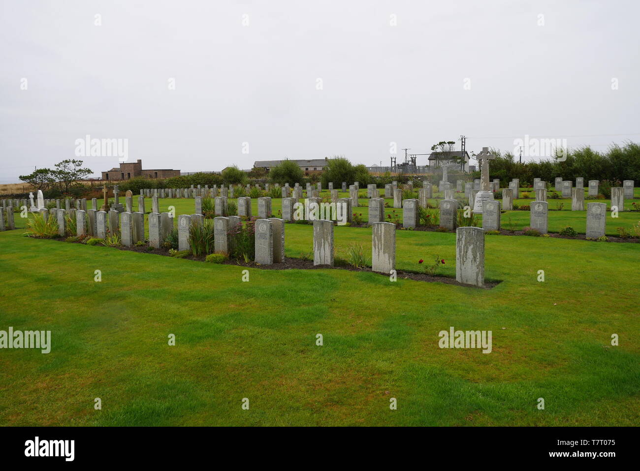 Tombes de guerre à The Tudor Royal Naval cimetière sur l'île de Hoy à Orkney, Ecosse, Royaume-Uni Banque D'Images