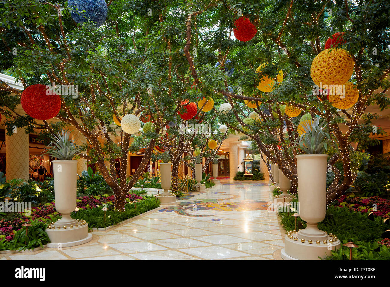 Las Vegas, Nevada, USA, paradis de cinq étoiles Wynn Hotel and Casino allée forestière décorées Banque D'Images
