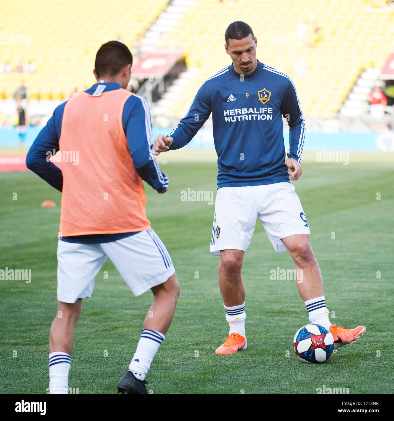 8 mai 2019 : Los Angeles Galaxy avant Zlatan Ibrahimovic (9) pendant l'échauffement avant d'affronter l'onduleur Columbus Crew SC dans leur jeu à Columbus, Ohio, USA. Banque D'Images