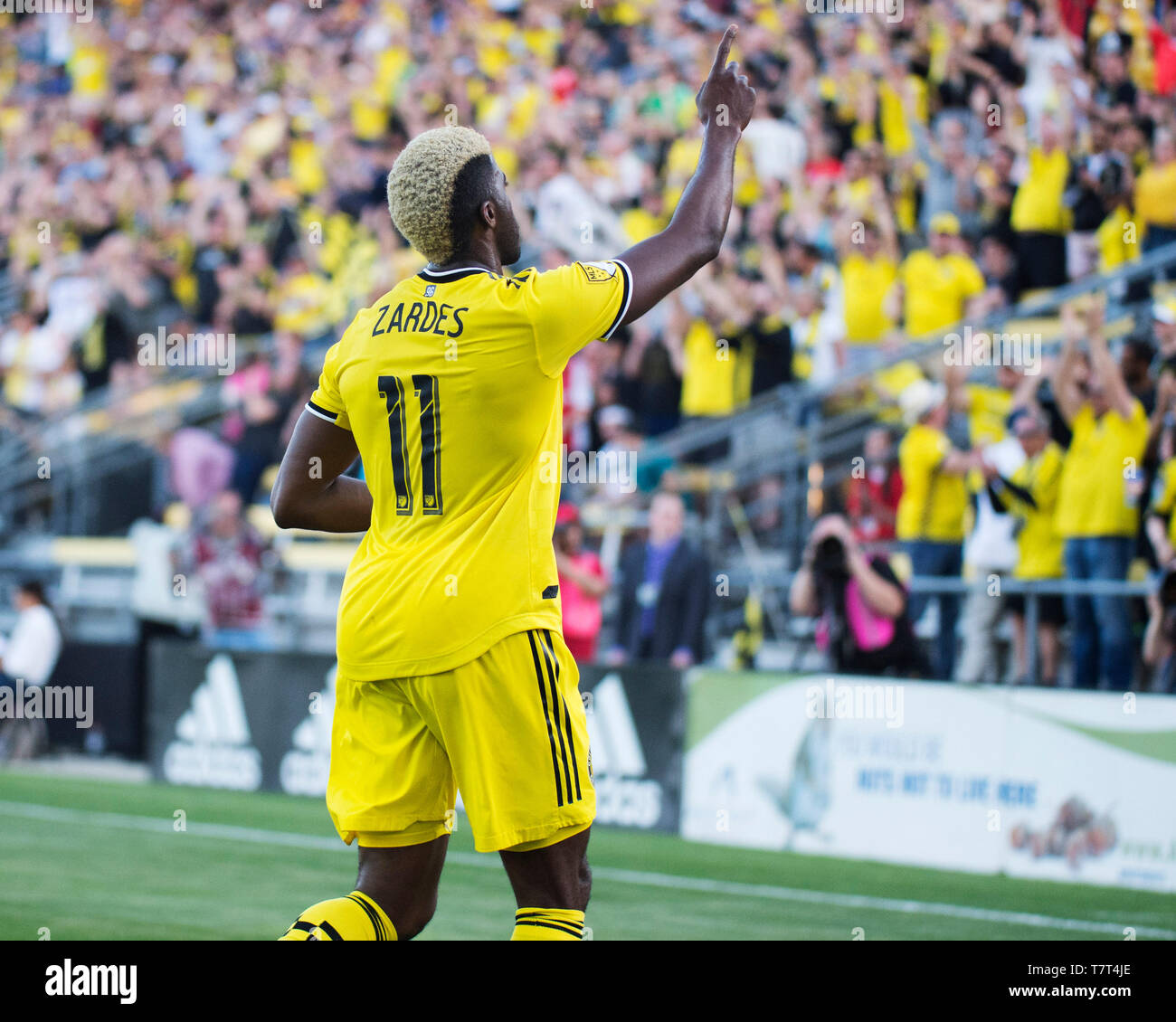 8 mai 2019 : Columbus Crew SC avant Gyasi Zardes (11) célèbre son but contre la galaxie dans leur jeu à Columbus, Ohio, USA. Brent Clark/Alamy Banque D'Images