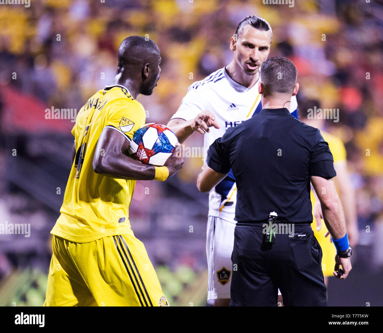 8 mai 2019 : Los Angeles Galaxy avant Zlatan Ibrahimovic (9) contre Columbus Crew SC dans leur jeu à Columbus, Ohio, USA. Brent Clark/Alamy Live N Banque D'Images