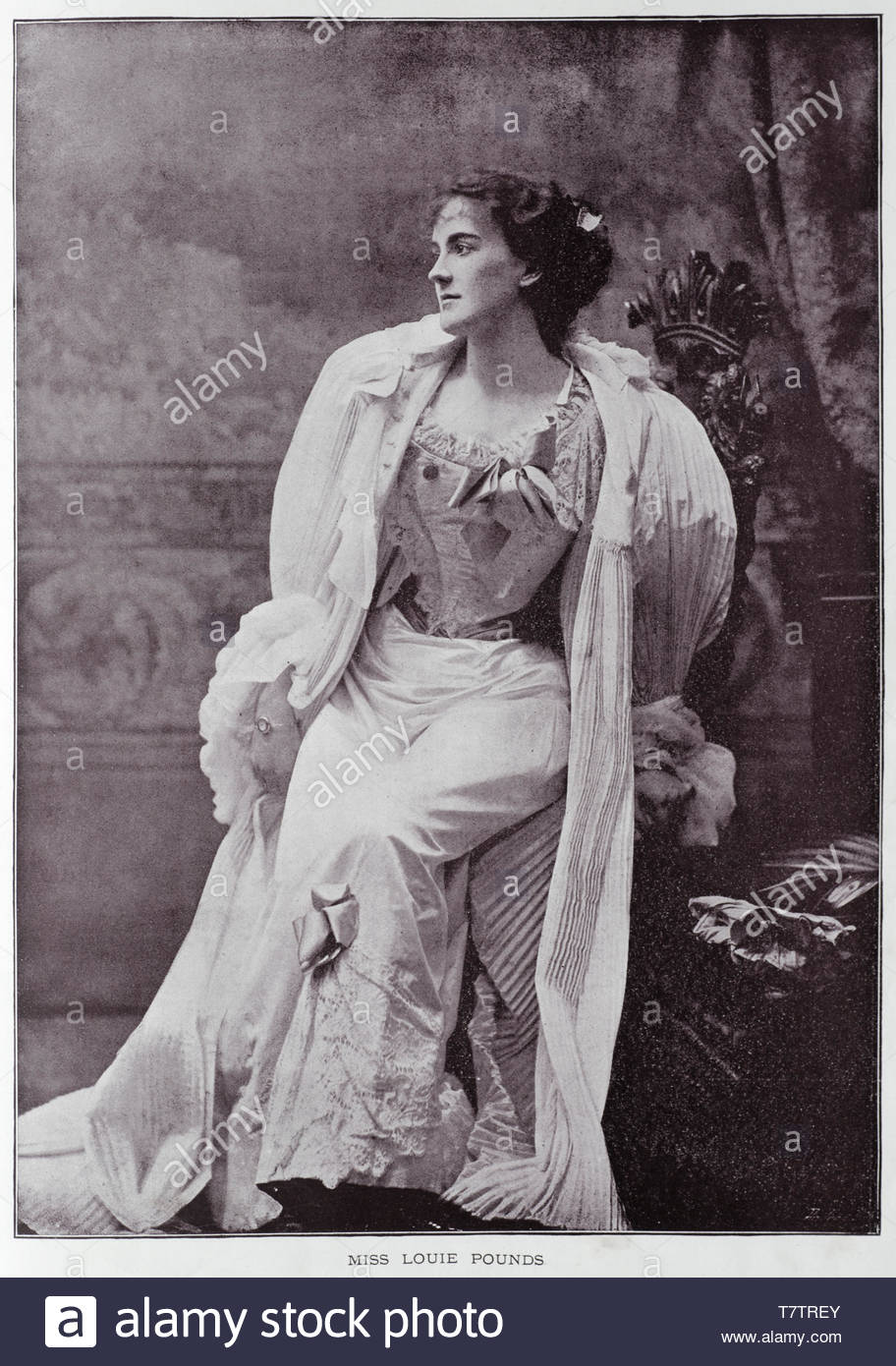 Louie Livres, 1872 - 1970, est une chanteuse et actrice, connue pour ses rôles dans les comédies musicales, photographie de 1890 Banque D'Images