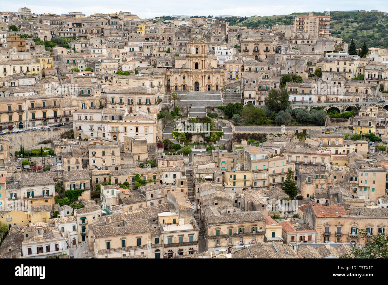 Centre historique avec Duomo di San Giorgio, Modica, Sicile, Italie Banque D'Images