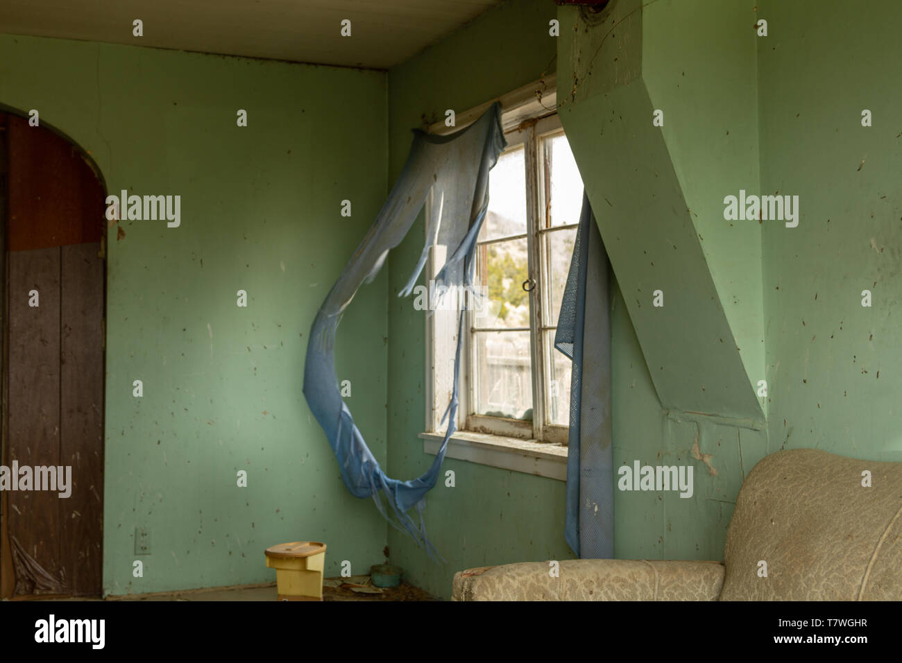 Intérieur d'une ferme abandonnée dans Broadwater County, Montana, Ouest américain, USA Banque D'Images