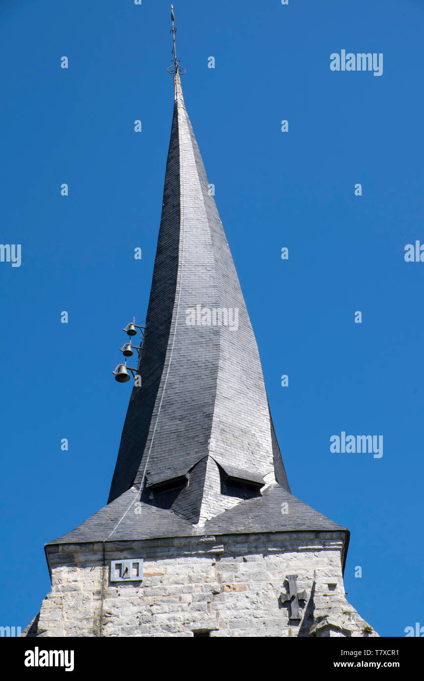 Offranville, dans la région appelée Pays de Caux. Église de Saint-Ouen avec son clocher torsadé *** *** légende locale Banque D'Images