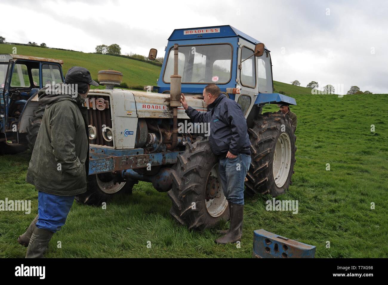 Roadless le tracteur à la ferme, vente aux enchères de dispersion Venn Herefordshire Banque D'Images