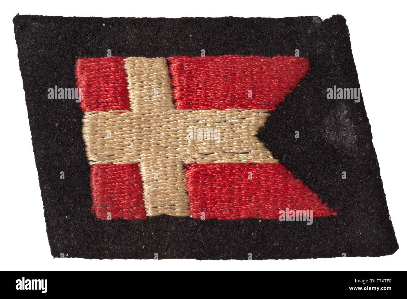 Un collier de la Division 'dpatch' anmark de laine fine noire incrustés , brodés à la machine RZM drapeau danois. Très rare., historique, historique du 20e siècle, années 1930, années 1940, Secret Service, service de sécurité, les services secrets, les services de sécurité, police, armée, forces armées, NS, le National-socialisme, le Nazisme, Troisième Reich, l'Empire allemand, l'Allemagne, l'ustensile, pièce de l'équipement, les ustensiles, objet, objets, alambics, clipping, coupures, cut out, cut-out, cut-outs, fascisme, National-socialiste, fasciste, nazi, période nazie, uniforme, d'uniformes, détails, détails, Editorial-Use-seulement Banque D'Images