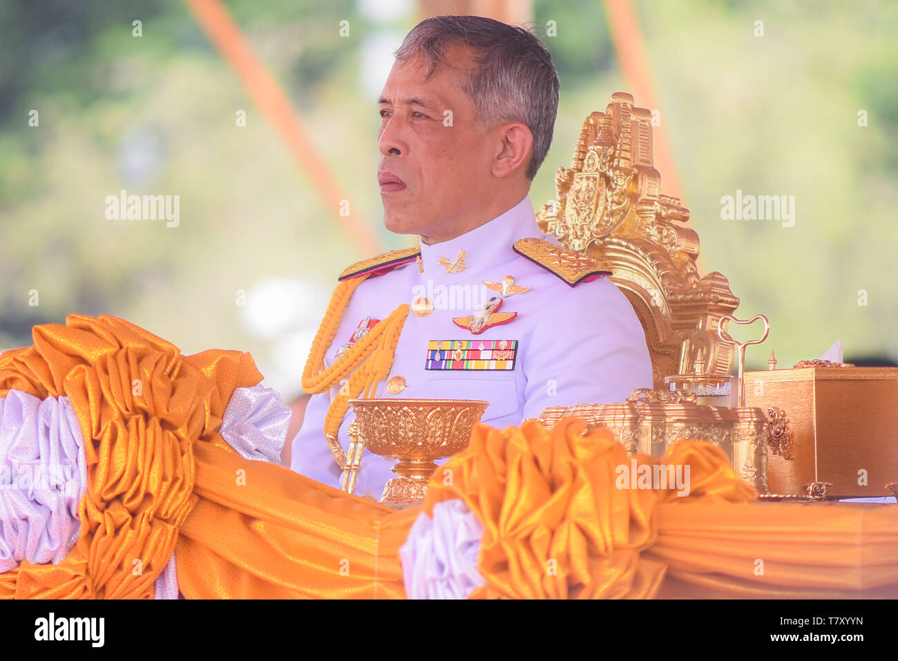 Bangkok, Thaïlande. 09 mai, 2019. Le Roi de Thaïlande Maha Vajiralongkorn s'adresse aux participants à la cérémonie du labour royal à Sanam Luang à Bangkok, le 9 mai 2019. Au cours de l'événement annuel marque le début de la saison de croissance dans la Thaïlande pour le riz. Credit : Vichan Poti /Pacific Press/Alamy Live News Banque D'Images