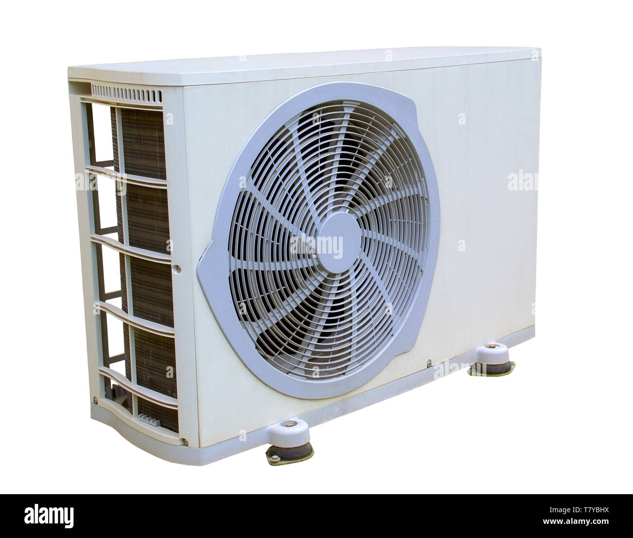 Unité externe d'air conditionné réversible. Arrière-plan blanc. Banque D'Images