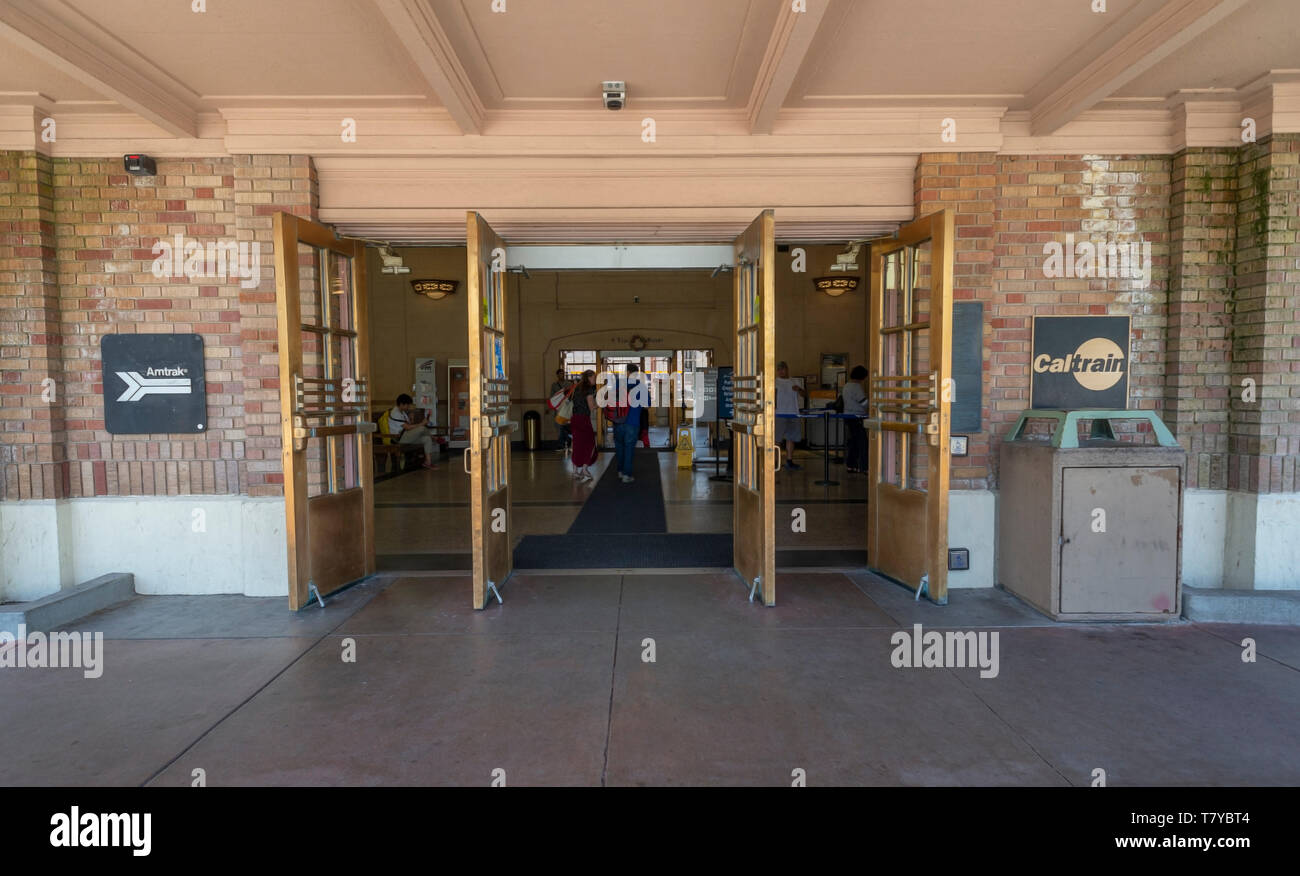 La gare de Diridon, San Jose, Californie, entrée côté route Banque D'Images