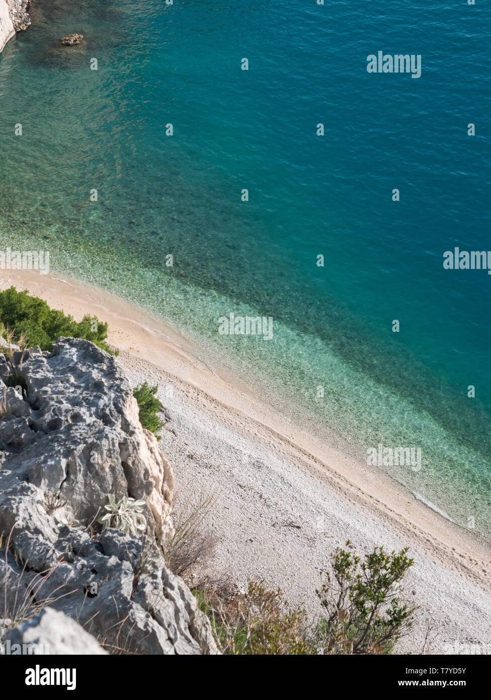 Célèbre plage Nugal sur la riviera de Makarska en Croatie le jour ensoleillé Banque D'Images