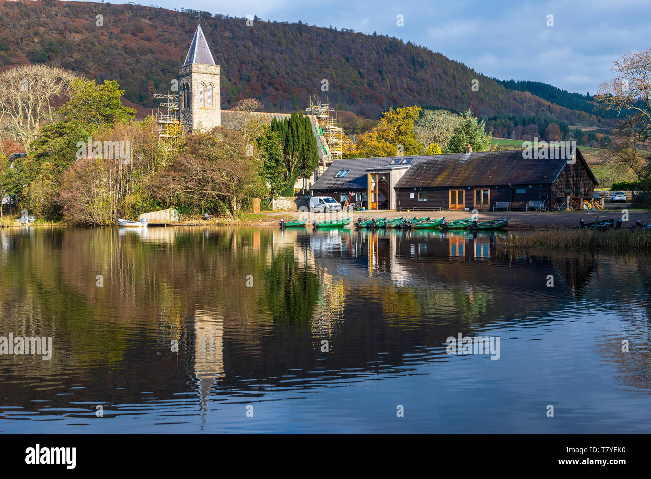 Port de pêche sur le lac de Menteith Menteith dans les Trossachs, Ecosse, Royaume-Uni Banque D'Images